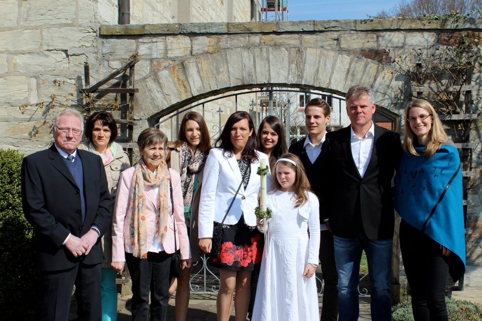 936551_10152766018035545_926412049_n